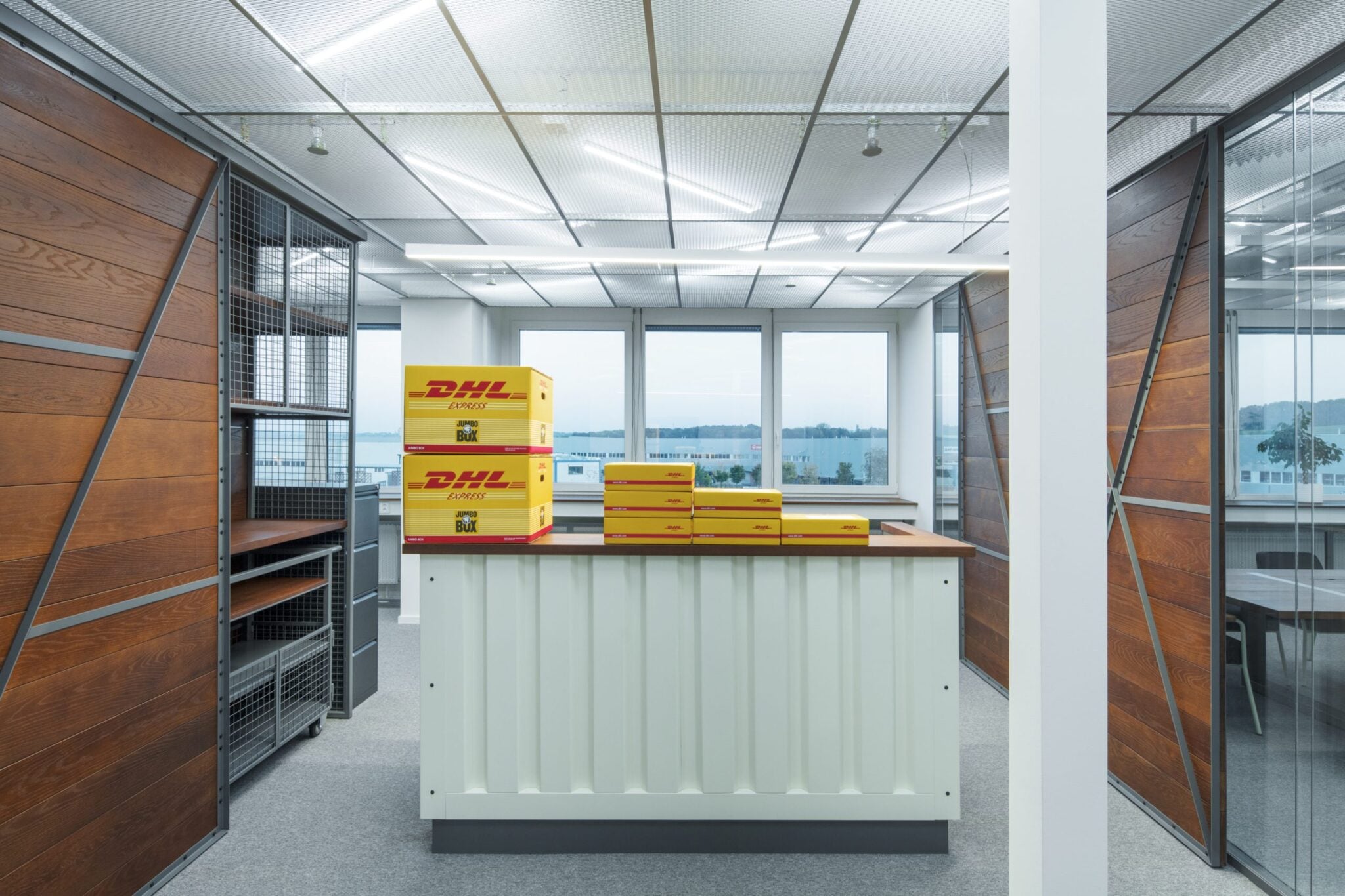 VONT_DHL_Supply_Chain_BoysPlayNice_10
