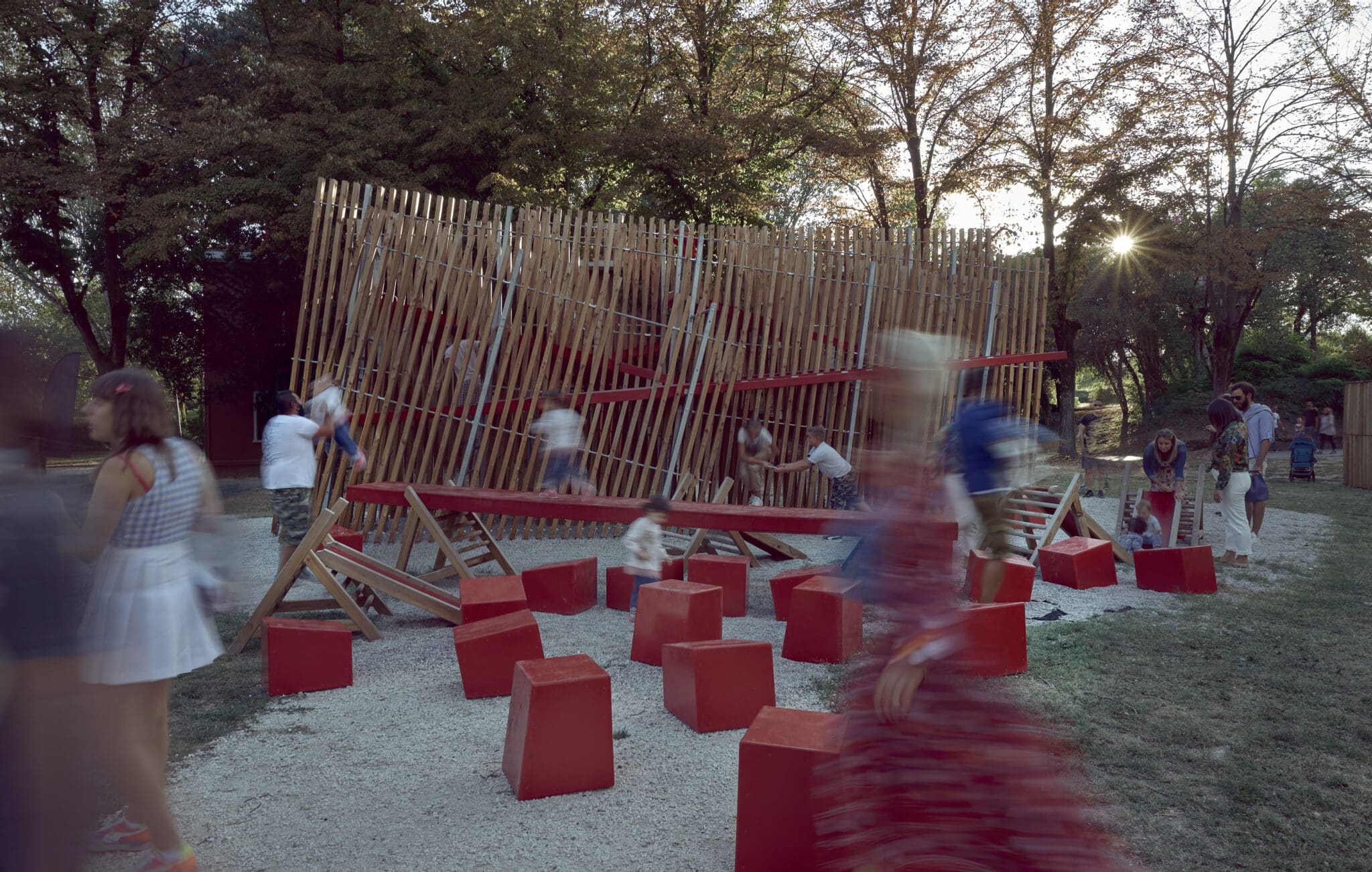 OFF FENCE_kids play_sunset_by BET ORTEN