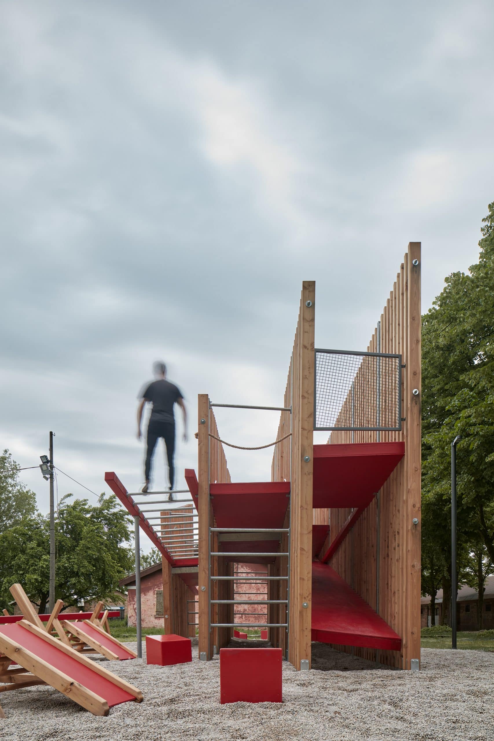 Skull_Molo_Off_Fence_BoysPlayNice_11
