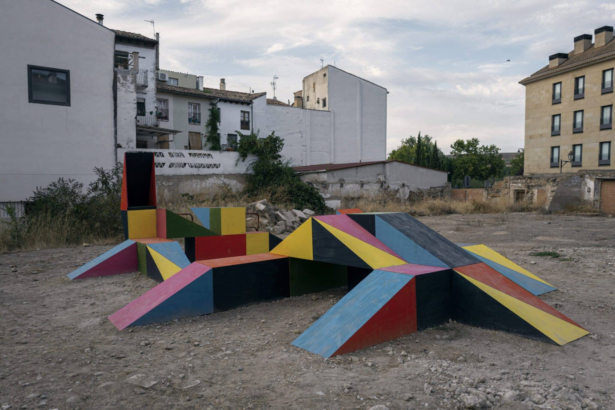 skull-studio-installation-prior-06-bet-orten